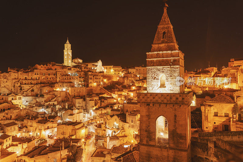Matera / Sassi在Matera / Italy / ancient town / night